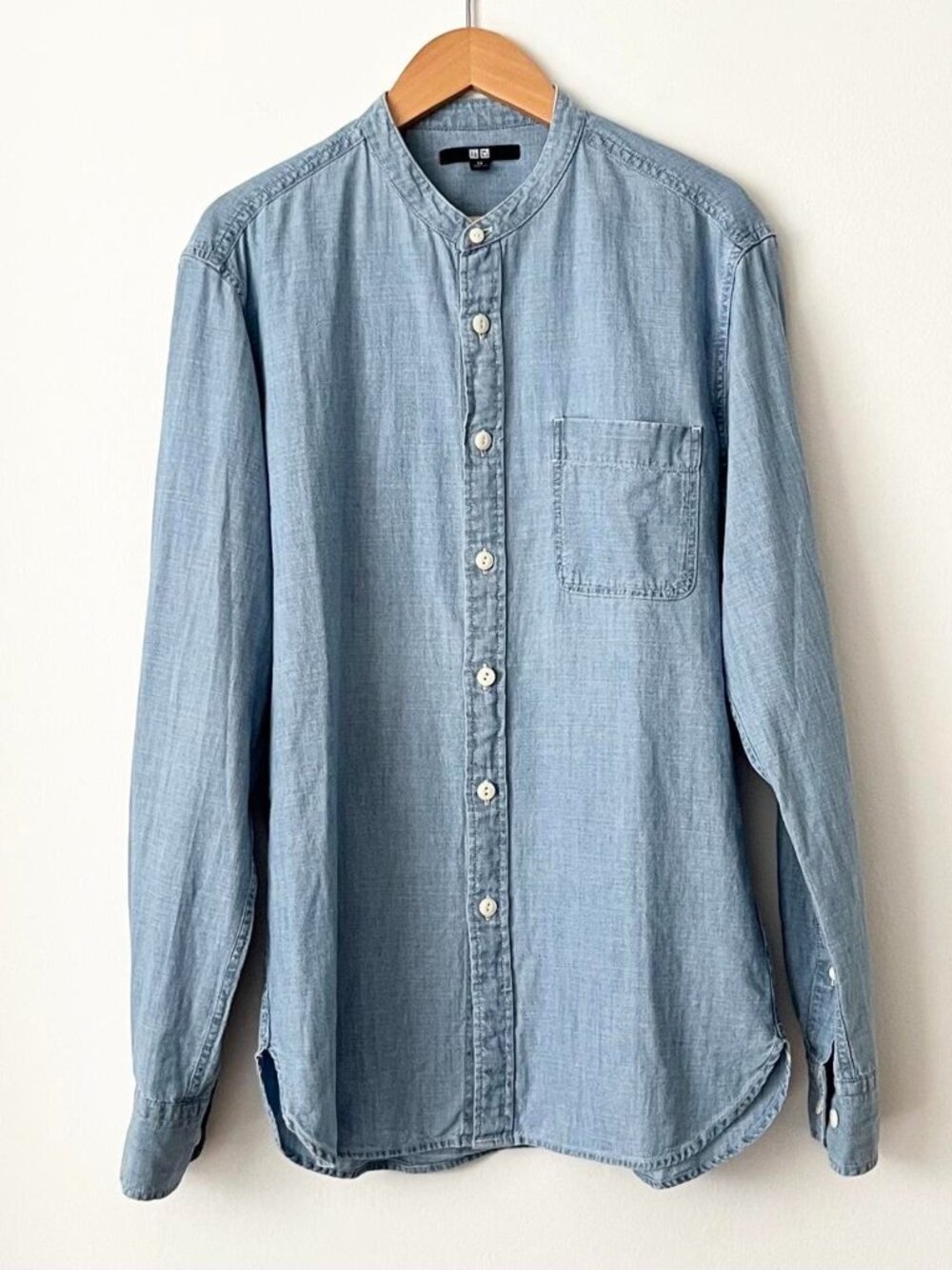 Uniqlo Men's Chambray Button-Up Shirt Band Collar XS Light Blue Classic Preppy
